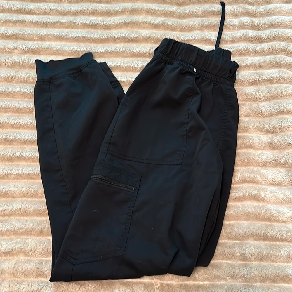 scrub joggers ~ size L ~ black